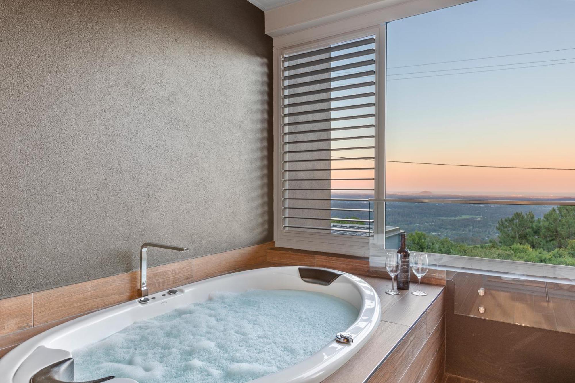 Altitude On Монтвіль Номер фото A whirlpool bathtub