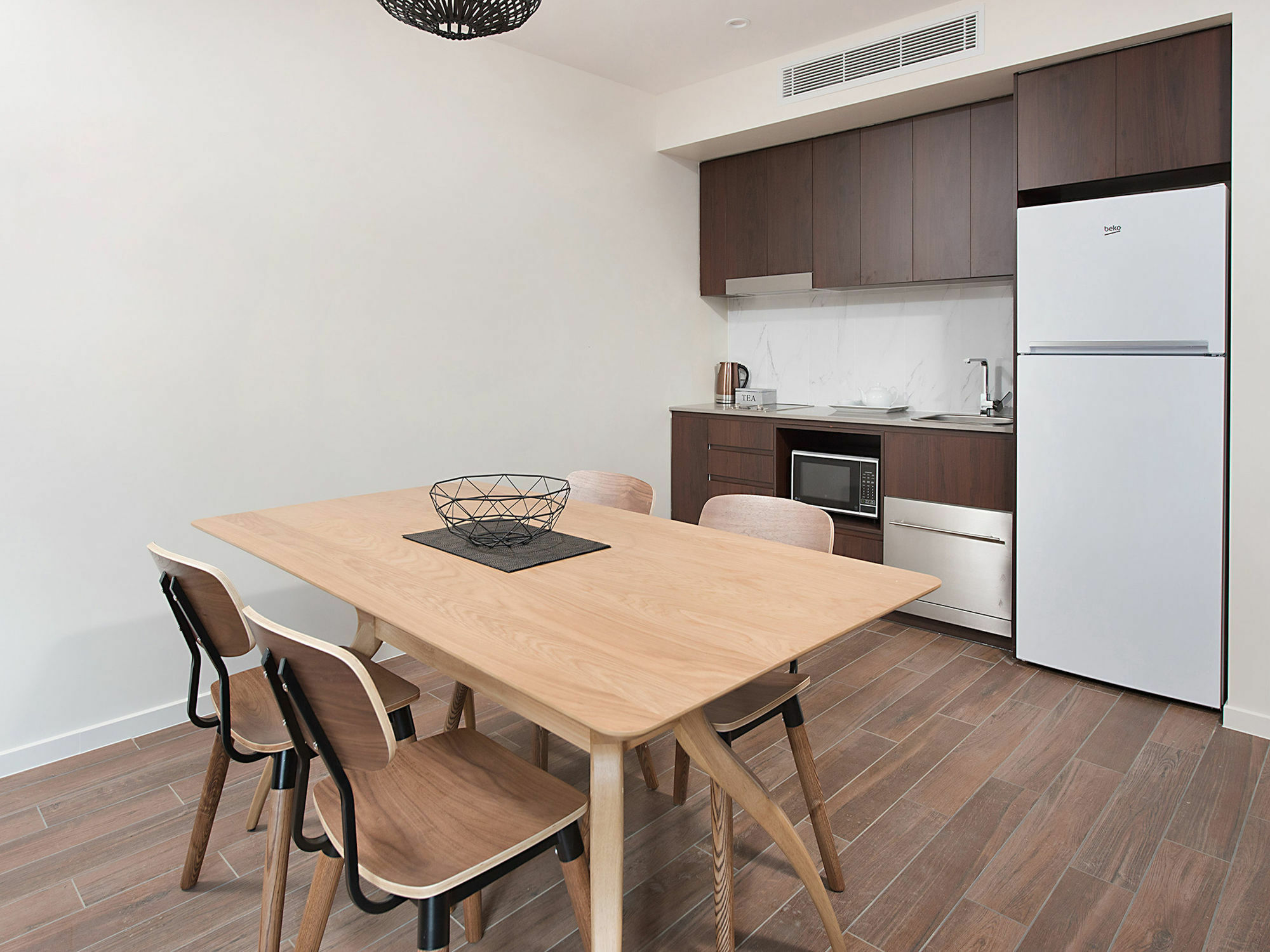 Altitude On Монтвіль Екстер'єр фото A kitchen in a student apartment at the University of Adelaide
